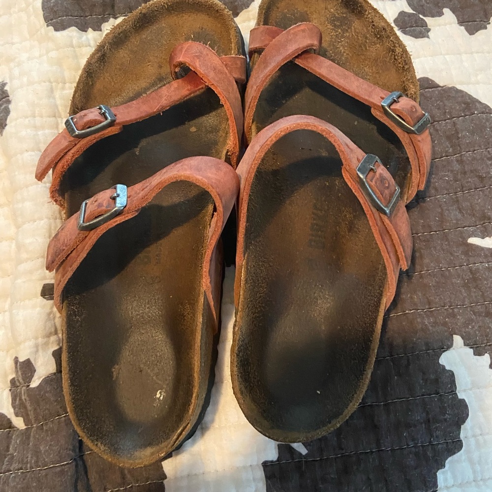 Earth red Mayari Birkenstock Sandals